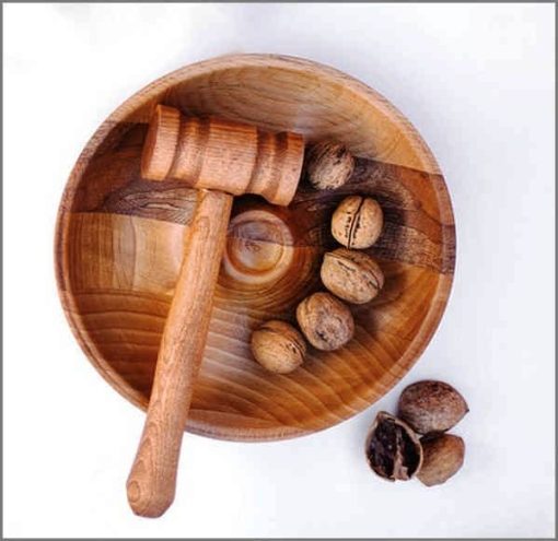 ظرف گردو شکن چوبی به همراه چکش - تصویر 4